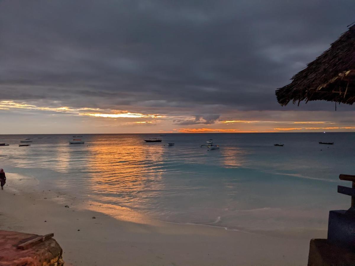 Mkadi Beach House Hotel Nungwi Kültér fotó