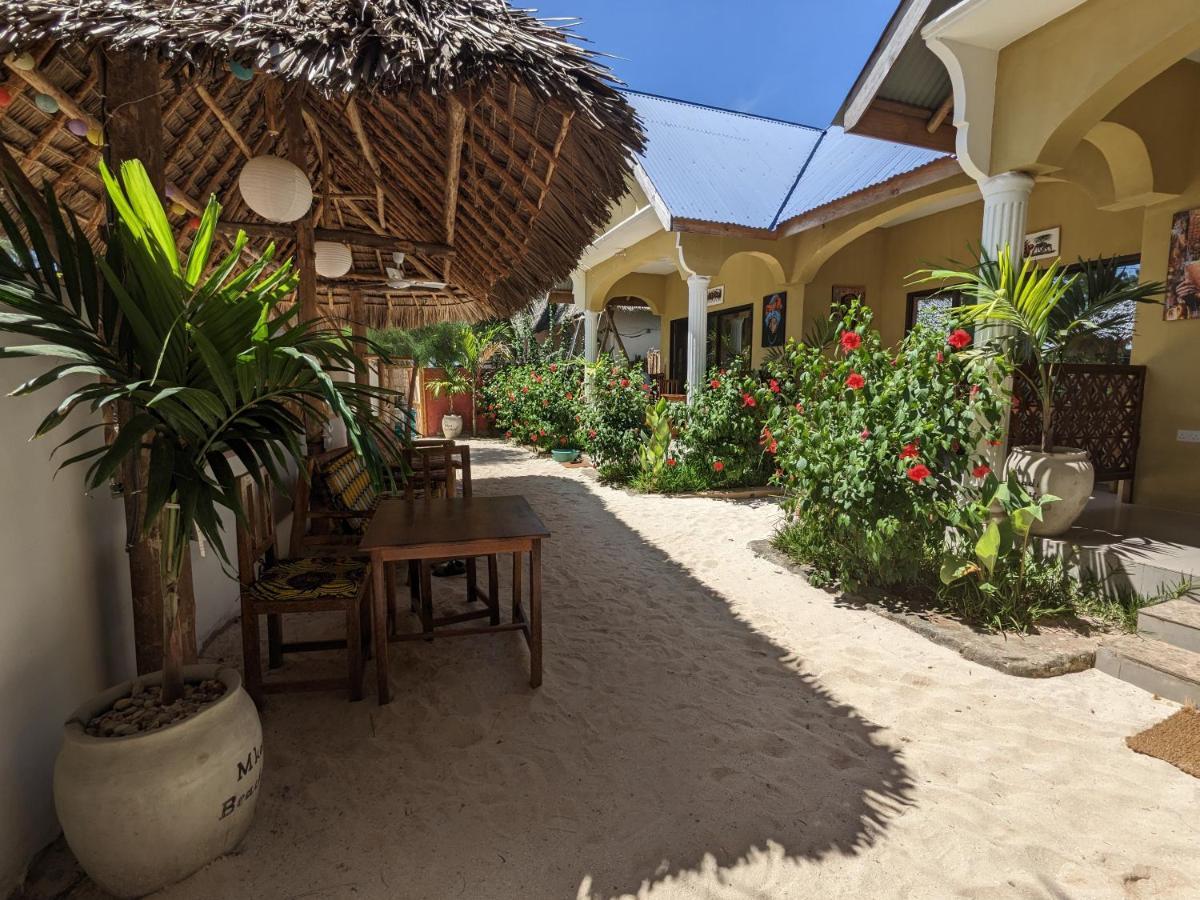 Mkadi Beach House Hotel Nungwi Kültér fotó