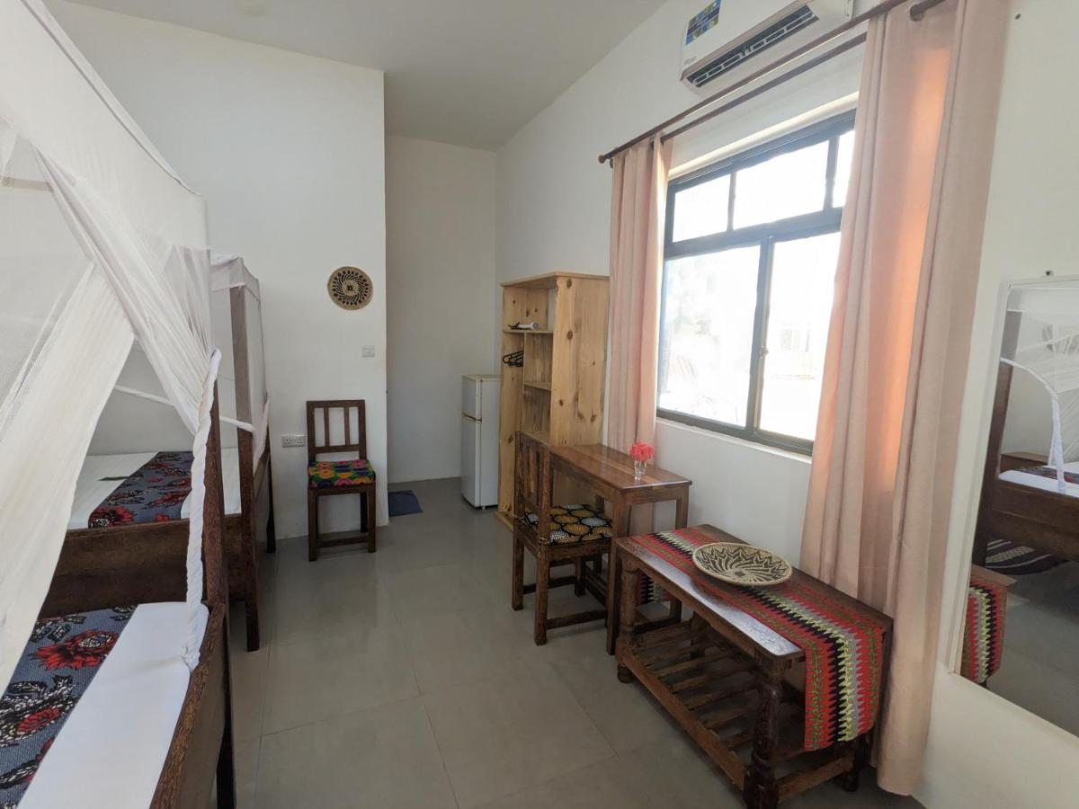 Mkadi Beach House Hotel Nungwi Kültér fotó