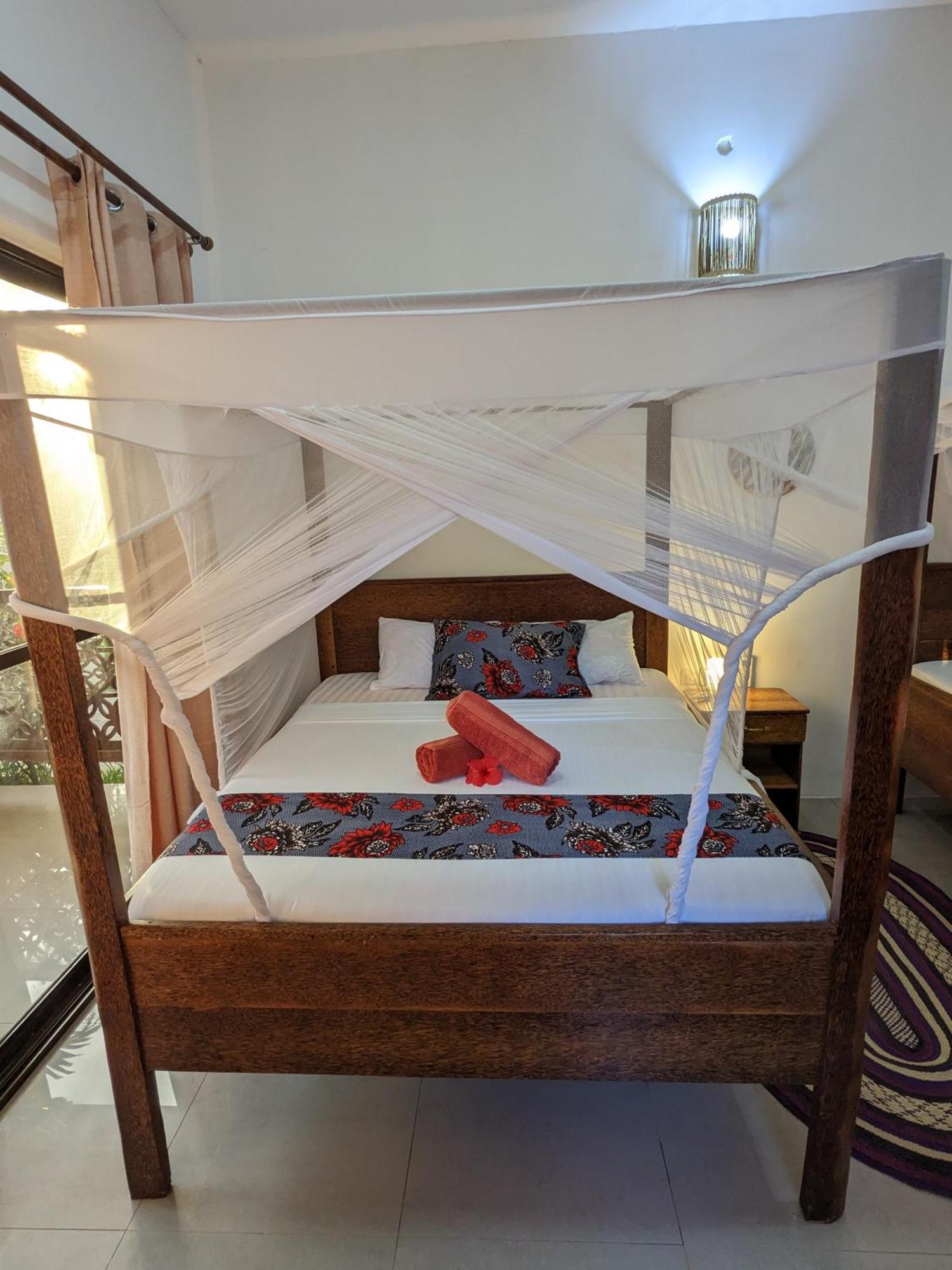 Mkadi Beach House Hotel Nungwi Szoba fotó