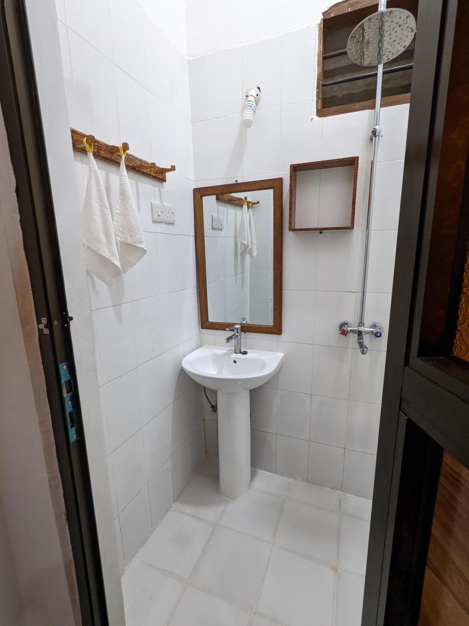 Mkadi Beach House Hotel Nungwi Szoba fotó